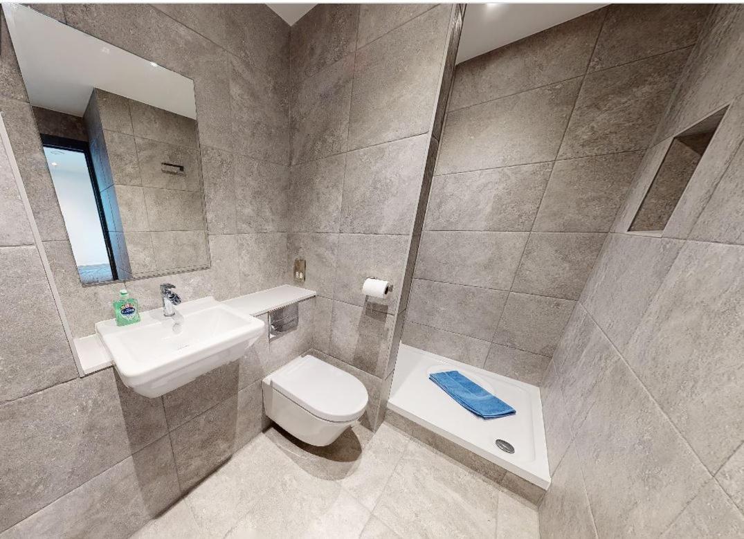 4 The View Apartments Ilfracombe - Seafront, Parking, Lift, Ev Esterno foto
