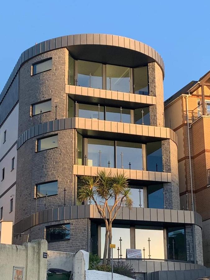 4 The View Apartments Ilfracombe - Seafront, Parking, Lift, Ev Esterno foto