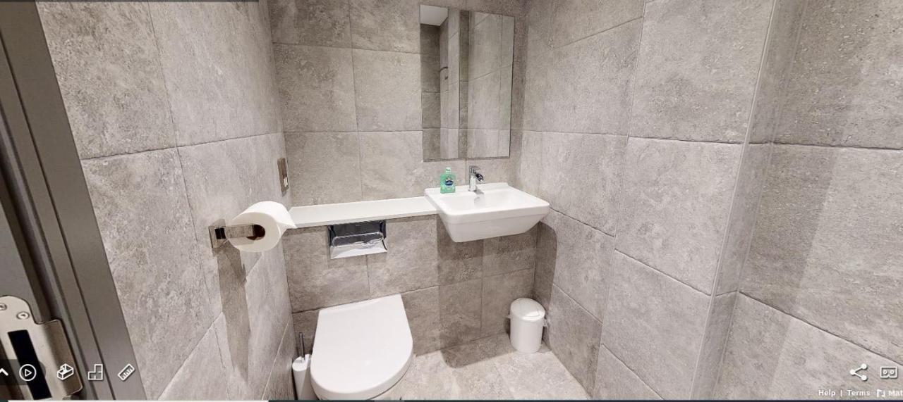 4 The View Apartments Ilfracombe - Seafront, Parking, Lift, Ev Esterno foto