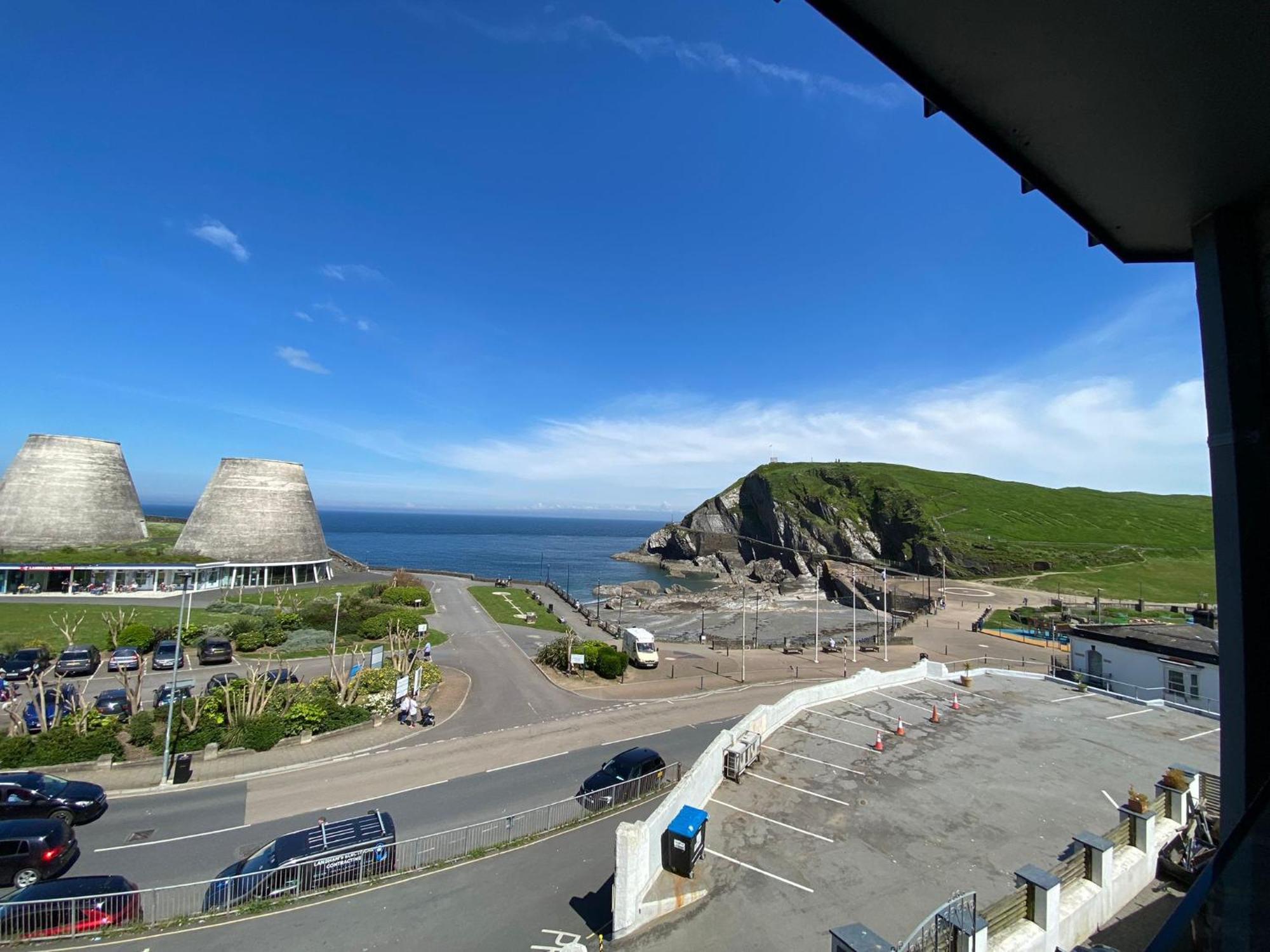 4 The View Apartments Ilfracombe - Seafront, Parking, Lift, Ev Esterno foto