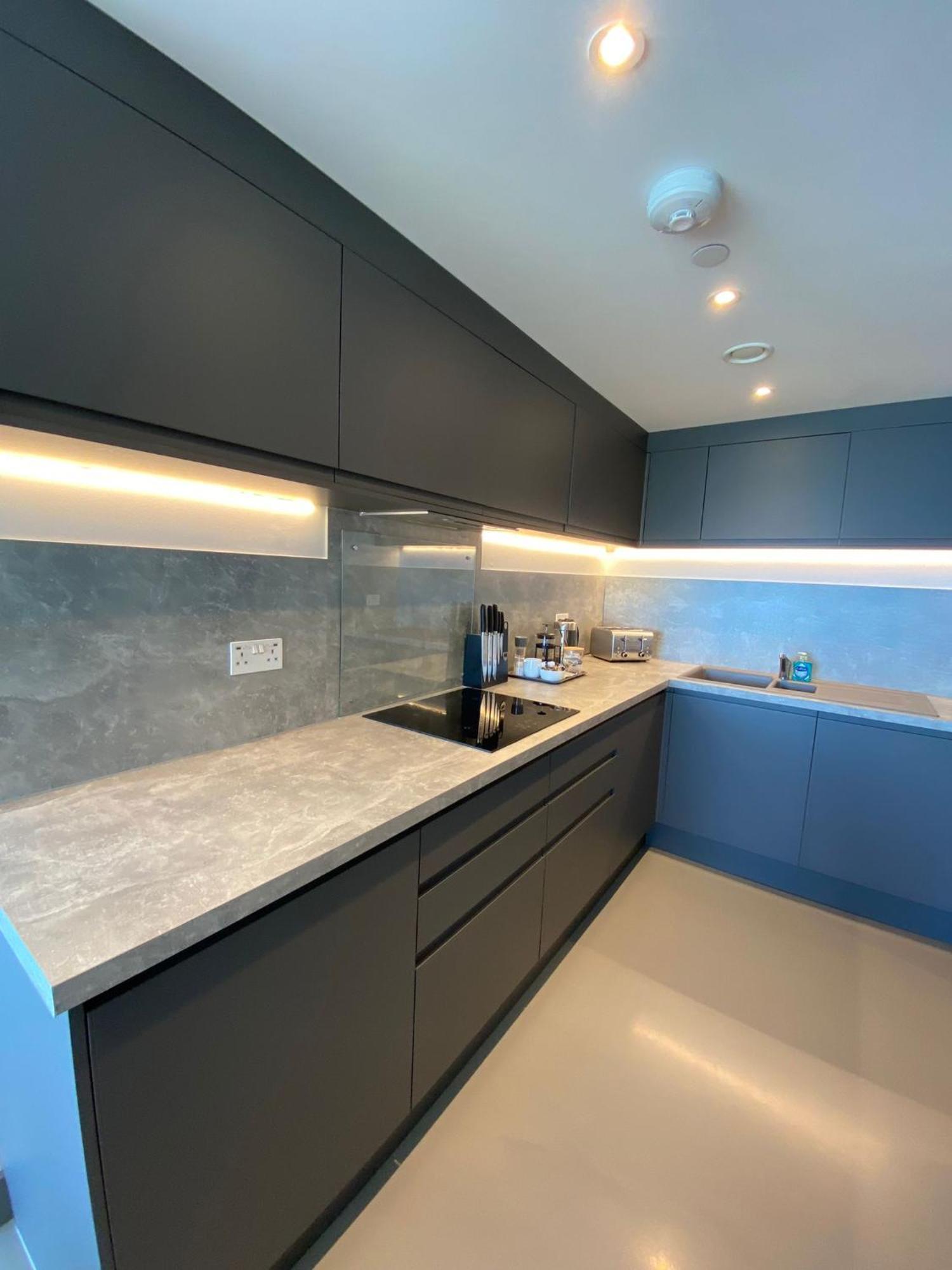 4 The View Apartments Ilfracombe - Seafront, Parking, Lift, Ev Esterno foto