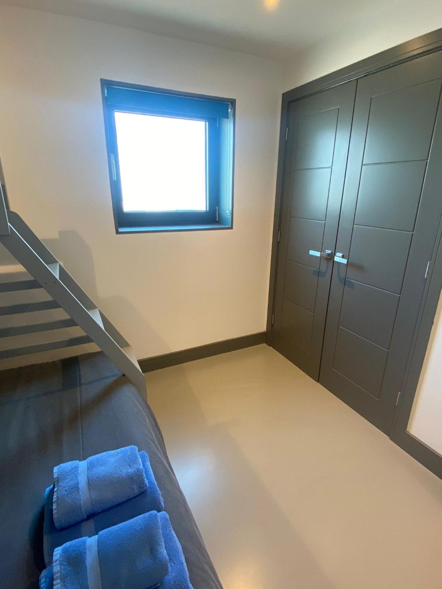 4 The View Apartments Ilfracombe - Seafront, Parking, Lift, Ev Esterno foto