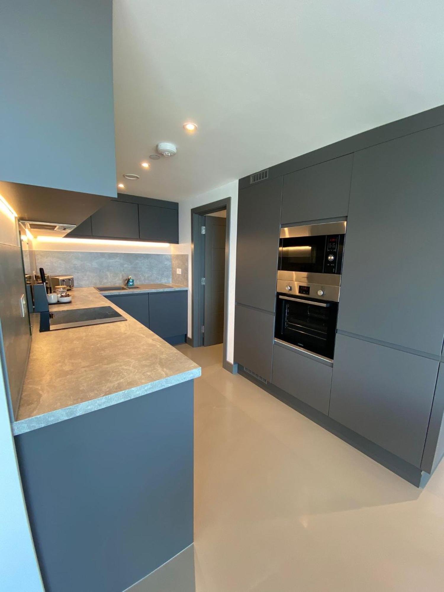 4 The View Apartments Ilfracombe - Seafront, Parking, Lift, Ev Esterno foto
