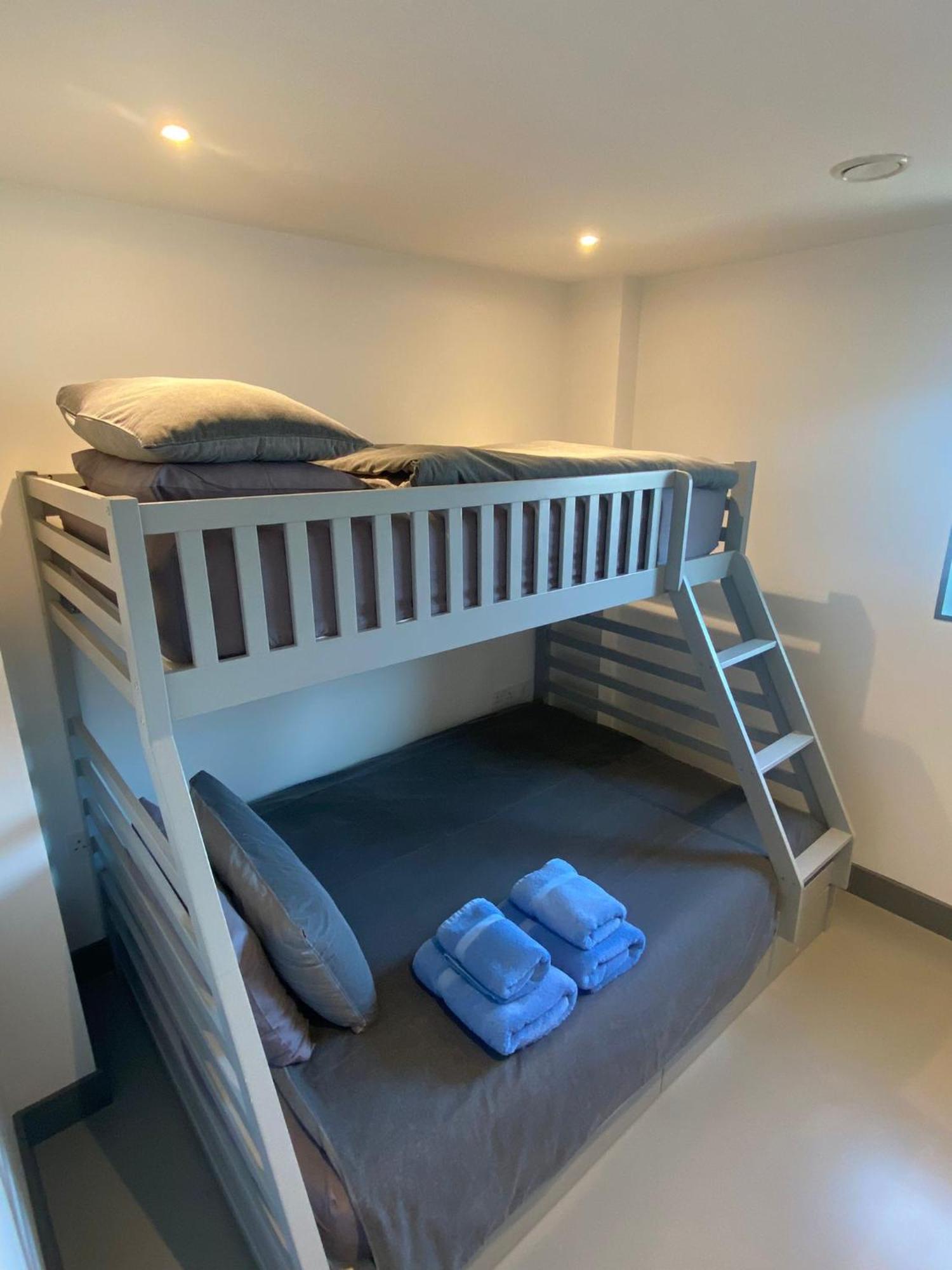 4 The View Apartments Ilfracombe - Seafront, Parking, Lift, Ev Esterno foto