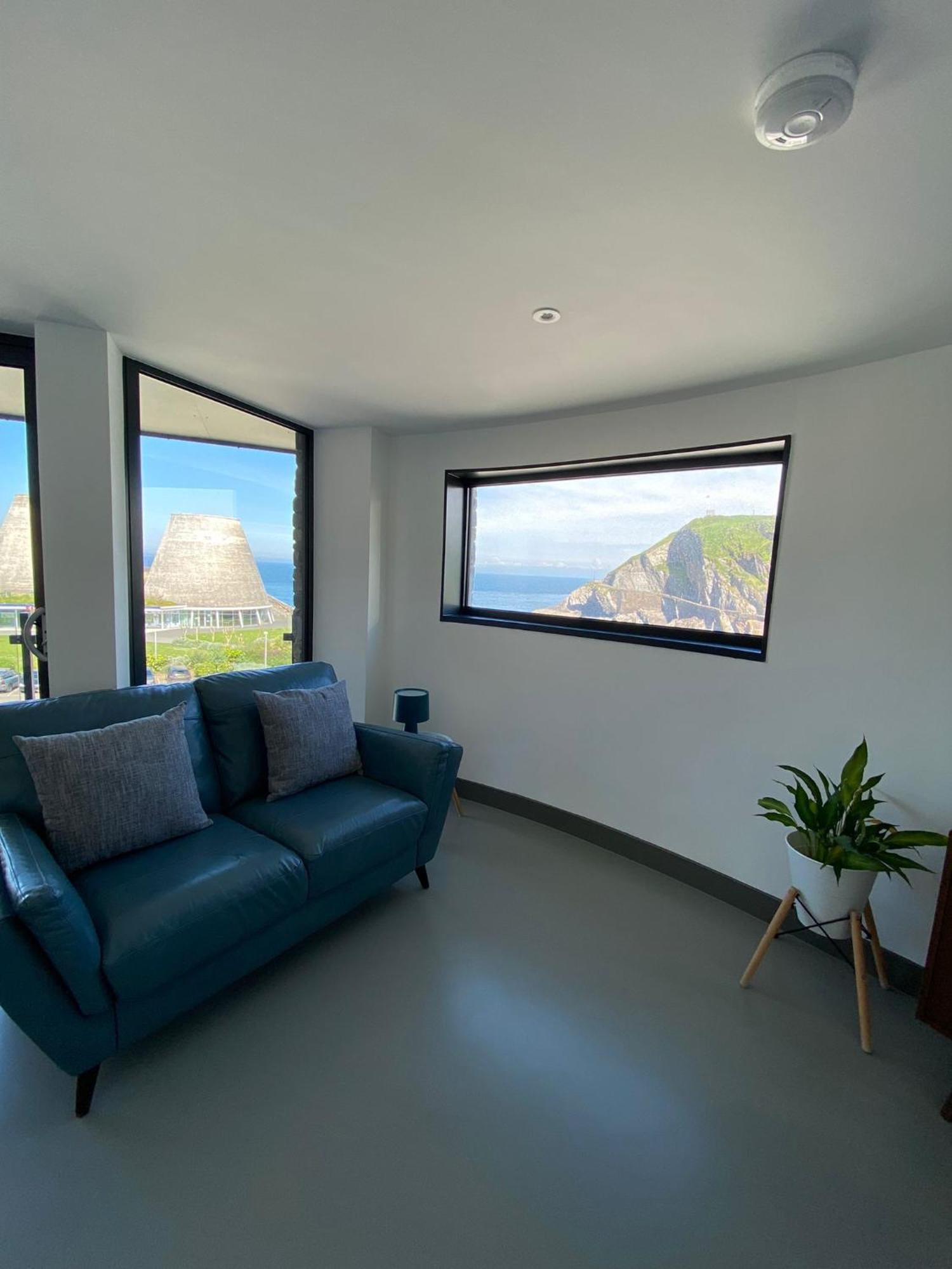 4 The View Apartments Ilfracombe - Seafront, Parking, Lift, Ev Esterno foto